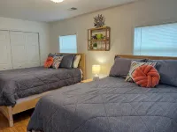Waterfront Cottage with Pier & Boatlift on the Beautiful Potomac River - 3-Star