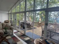 House is located on Lake Huron with a private beach - 3 tähden