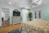 3Br w/Private Heated Pool! Close to the Beach! Coastal Pool Retreat - Boutique