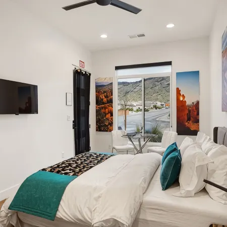 Best Deal! Modern Luxury Casita! Kitchenette & W/D