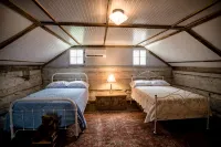 Original Circa 1818 Oak Lodge - Wifi