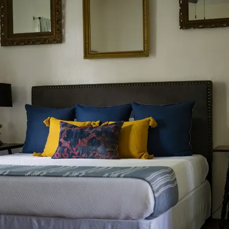 Hill Country Hickory House-Walk to Llano River & Downtown-Free Gym Access