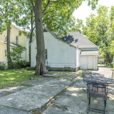 Luxurious 1-bedroom with Free Parking