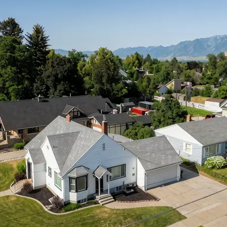 The Cache Cottage ~ 5 Bdr, 2.5 Bath Sauna Usu Logan Canyon Skithebeav Bear Lake