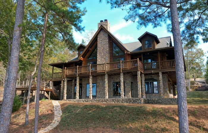 Smith Lake Family Retreat Log Home, Private Boat Ramp, Dock, Theater & Game Room