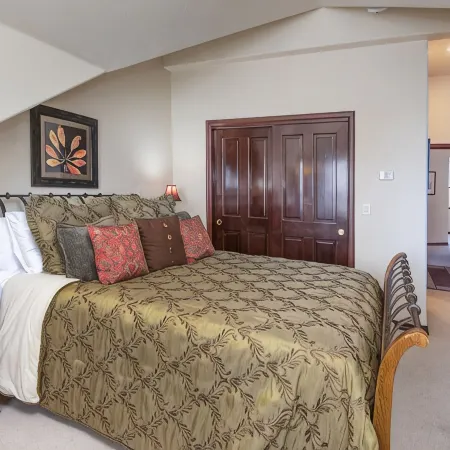 NEW Ski In/Out! Spacious, Hot Tub, Spruce Tree Lodge,  Arrowhead/Beaver Creek