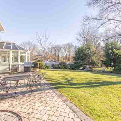Peaceful Spacious Home with Theater. Family Friendly, Centrally located Hotel Exterior