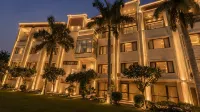 Sapphire Hotel & Convenion Centre - 2-Star