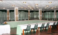 Imperial Botanical Beach Hotel - parking