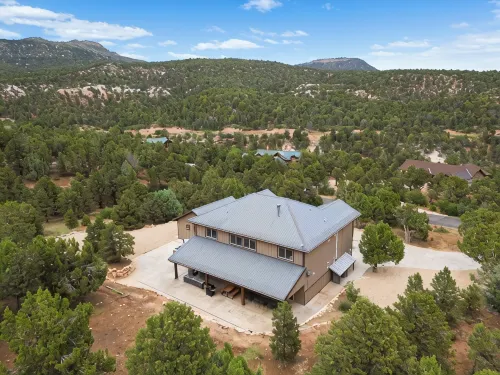 Spacious, Private Hot Tub, 6 bedrooms 5 Ensuite Bathrooms. 7th night FREE! - Pools
