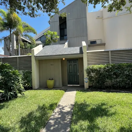 Beachside Modern Wellness Villa with Spacious Patio, Walk to the Beach