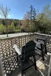 Modern Mount Snow Gnarvana - Balcony, Loft, Pets, Hiking - 4-Star