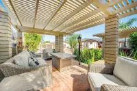 Backyard Oasis Ideal for Spring/Summer! Pool, Misters, Bluetooth Speakers + More - บูติค