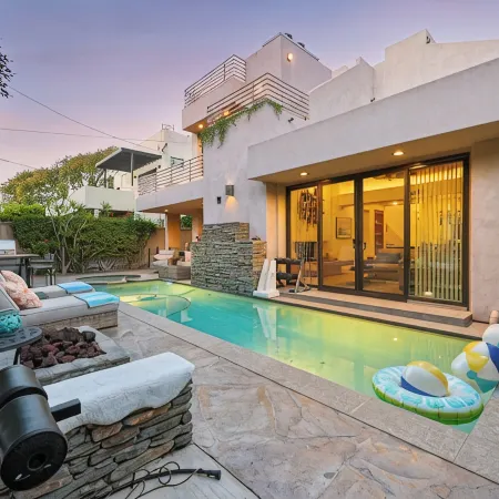 Sunset Beach House in Heart of La Jolla Shores