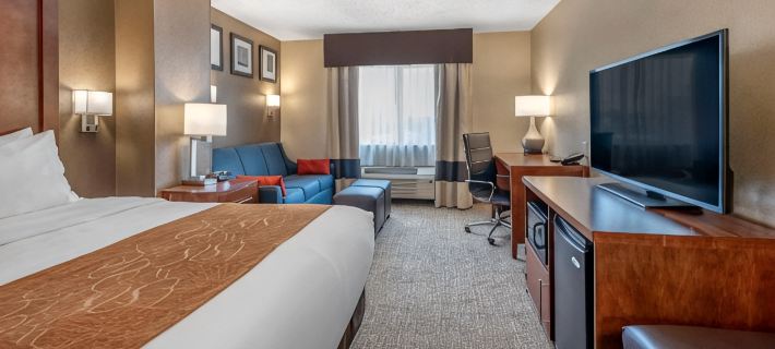 Comfort Suites Terre Haute University Area Hotels in Vigo County