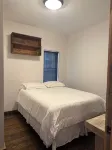 The entire FLAT.  Stay Like You Own! Central AIR. TWO FULL BATHROOMS. Unique. - appartements de vacances