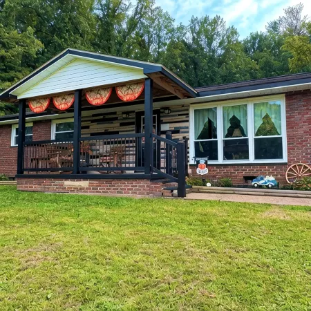 Beautiful Mountain View’s and Located on several acres for privacy