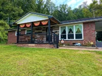 Beautiful Mountain View’s and Located on several acres for privacy - 3-Star