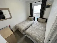 Harbour View Apt, Oceana - 2-Star