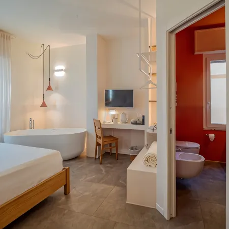 Isabella Boutique Rooms — Scirocco Jacuzzi Room