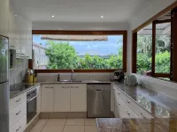 East Brisbane Federation-Style Light-Filled Pool Villa - Villas