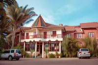 The Charity Hotel International - parking