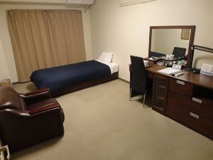 Hotel Livemax Budget Nagoya