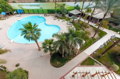 Grand Pyramids Hotel