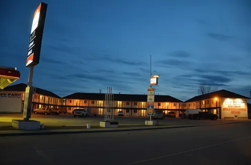 Blue Bell Inn Hotels in Fort Nelson