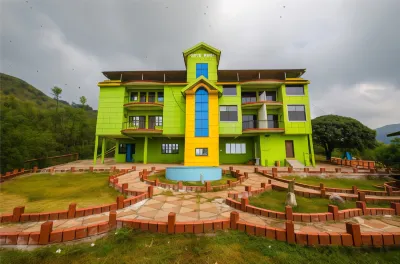 The Greenwood Resort Chikmagalur - Escape to Tranquil Mountain Views Hotels near Jhari Waterfalls