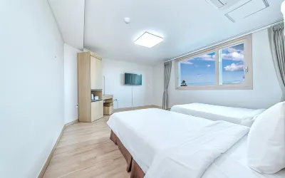 Seogwipo Jay Hill and City Hotel Hotels near Daepo Jusangjeolli Cliff