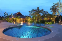 Chalicha Resort - Pool