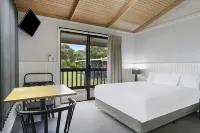 The Great Ocean Road Studios Hotels in Princetown