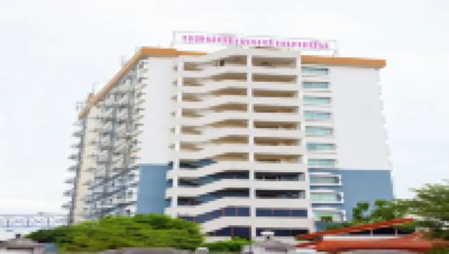 ハッピーランド マンション ブンクム周辺のホテル