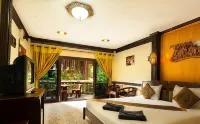 Paradise Pearl Bungalows Hotels near Long Beach