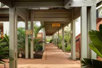 Broadwater Resort Como Hotels in Como