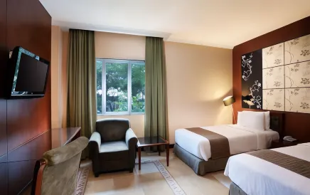 IPB Convention Hotel Botani Square