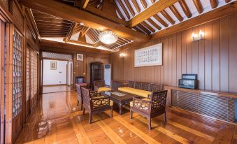 Bonum 1957 Hanok and Boutique