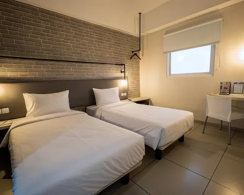 Hotel 88 Bekasi by WH Hotels near Cibeureum Lake