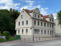 Am Fluss Gasthaus Hotels in der Nähe von No. 1 Mode