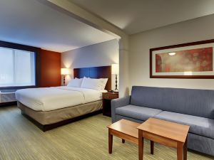 Holiday Inn Express & Suites Lincoln East - White Mountains