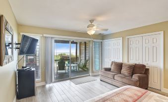 Seaside Pointe by Book That Condo