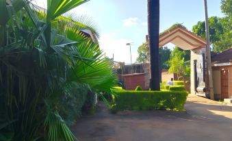 Green Gardens Busia Hotel