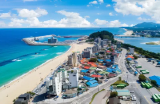 Gangneung We Pension (Anmok Coffee Street)