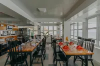 The Marc Vannelli Oslob Hotels in Oslob