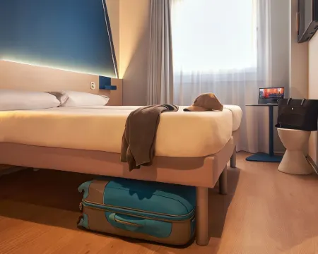 宜必思快捷維多利亞-加斯泰斯酒店 阿拉瓦省酒店