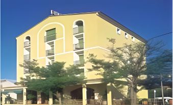 Hôtel Restaurant Atrachjata - Housity