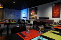 Le Relais de La Place Отели в г. Сен-Ник