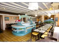 Contact Hôtel le Provençal Bordeaux Lac Hotels in Parempuyre