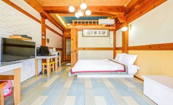Gyeongju Chilbulam Hanok Pension